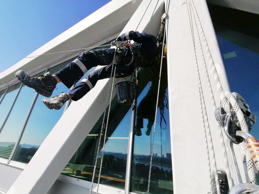 Cutting Edge & Economical Solutions: Windows Glazing Rope Access Services by Sky Lines B.V.